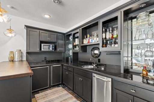 A modern finish for an entertainment bar.