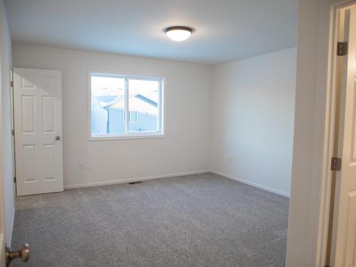 6732 Meadow View Drive S, Fargo, ND 58104