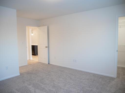 6732 Meadow View Drive S, Fargo, ND 58104