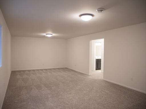 6732 Meadow View Drive S, Fargo, ND 58104