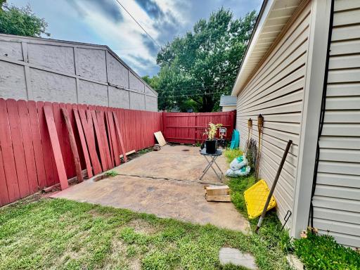 5239 N 6th Street, Minneapolis, MN 55430