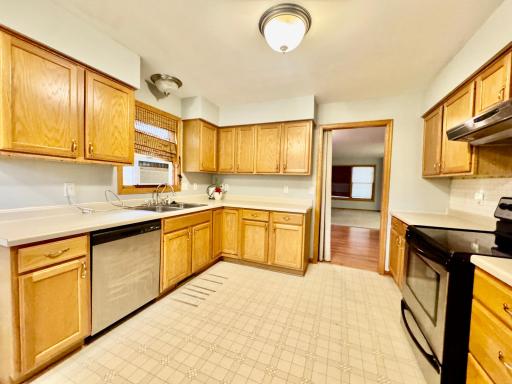 5239 N 6th Street, Minneapolis, MN 55430
