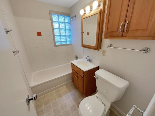 2022 English Street, Saint Paul, MN 55109