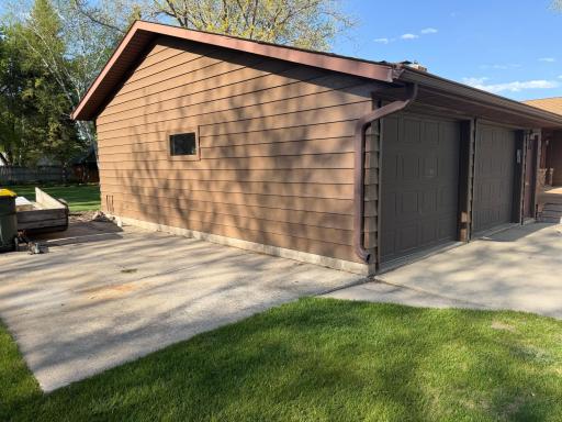 941 Mary Avenue, Willmar, MN 56201