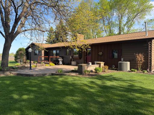941 Mary Avenue, Willmar, MN 56201