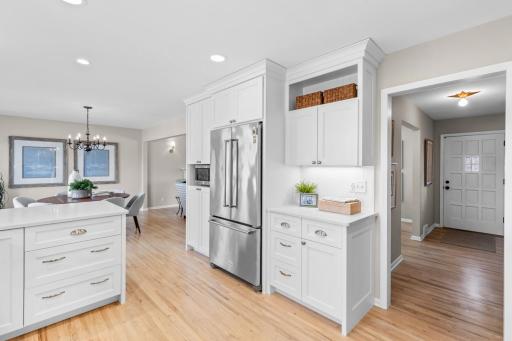 18427 Heathcote Lane, Wayzata, MN 55391