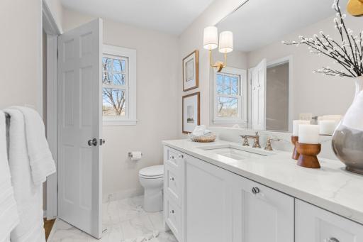 18427 Heathcote Lane, Wayzata, MN 55391