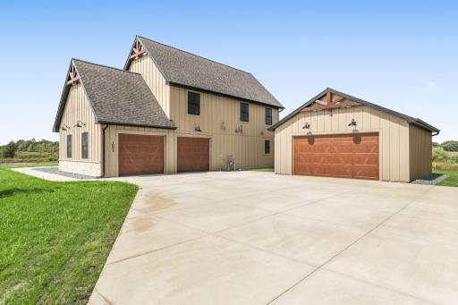 Detached Garage