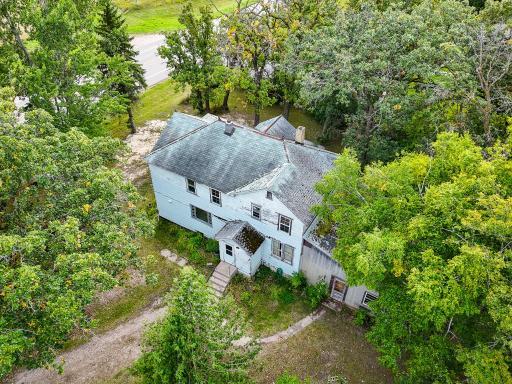 This home could be quite the charmer with a bit of elbow grease and fresh ideas!