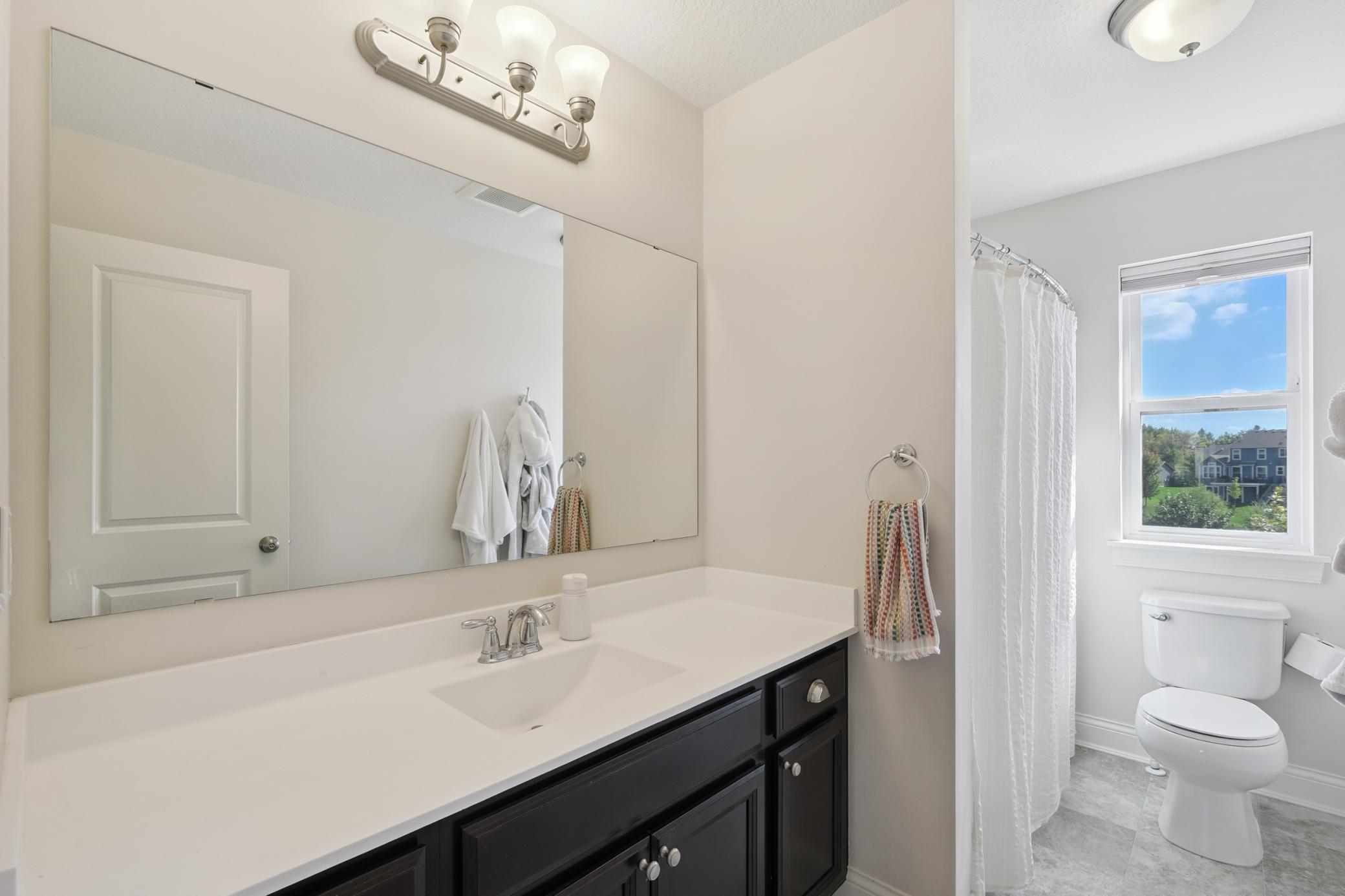 Upper level full bath