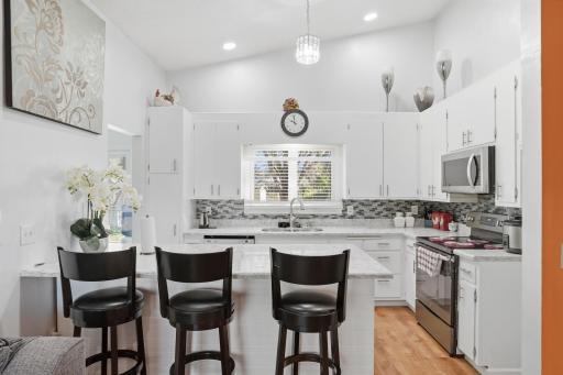 5900 Hillsboro Avenue N, Minneapolis, MN 55428