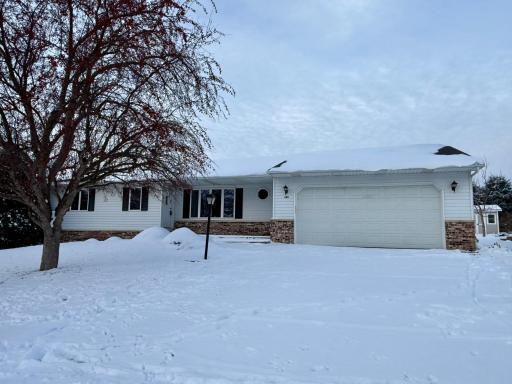 280 4th Avenue SE, Plainview, MN 55964