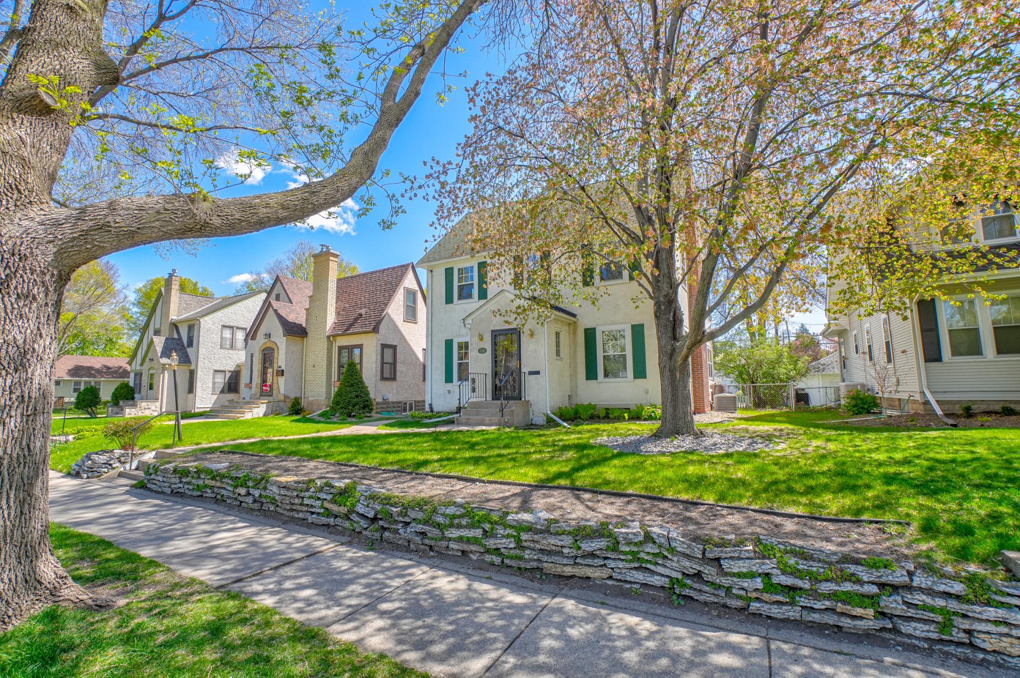 Click on the Virtual Tour to see the Live Video of this home!