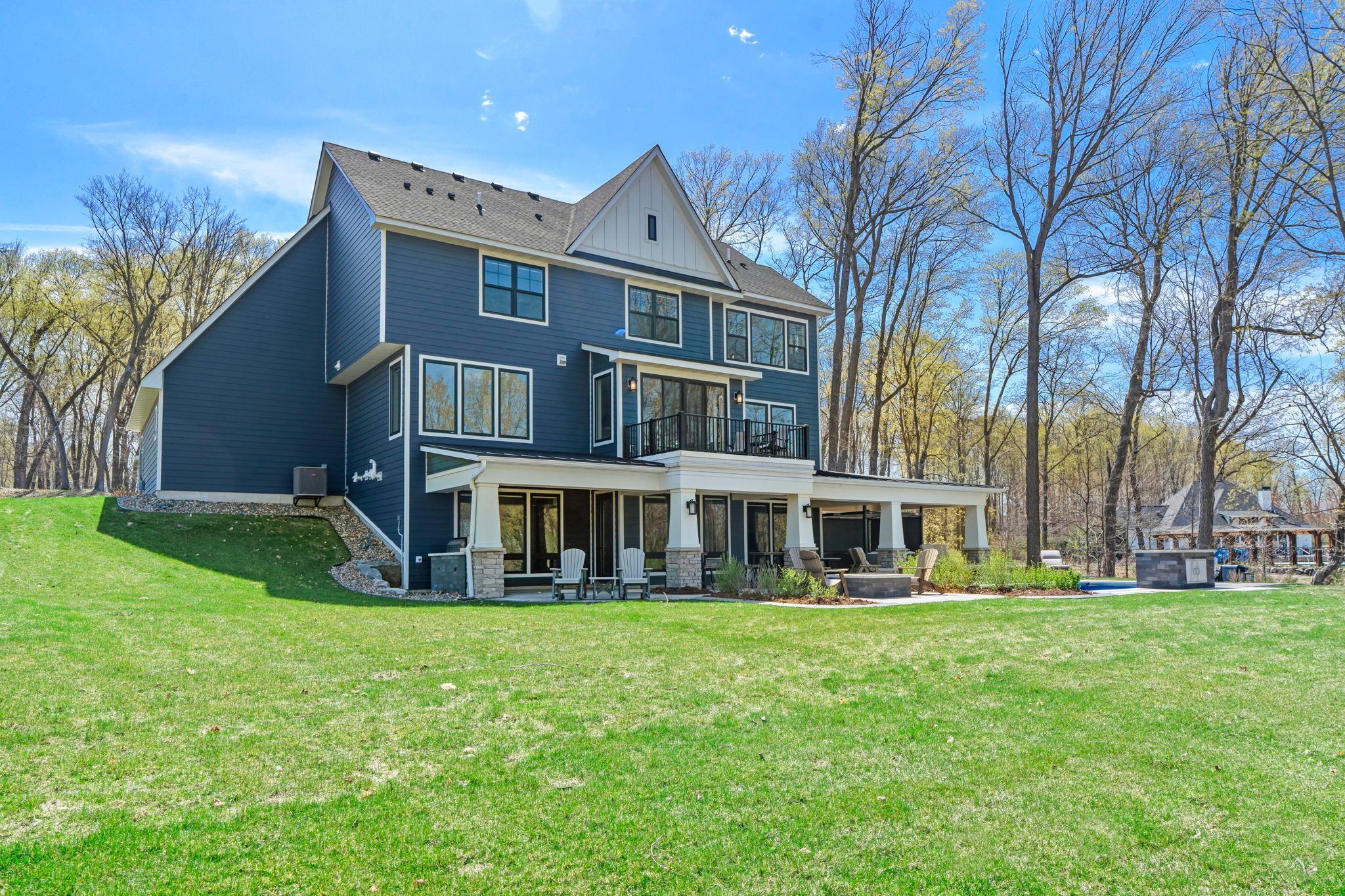 Backyard oasis - end lot with privacy!