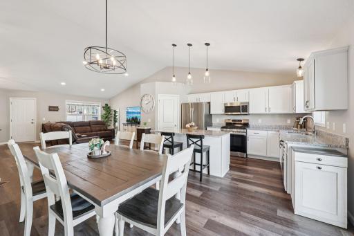 25-web-or-mls-Tiger St-S3101-025.jpg