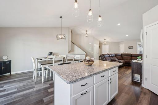 32-web-or-mls-Tiger St-S3101-032.jpg