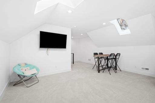 45-web-or-mls-16216 Gleason Lake Rd-45.jpg