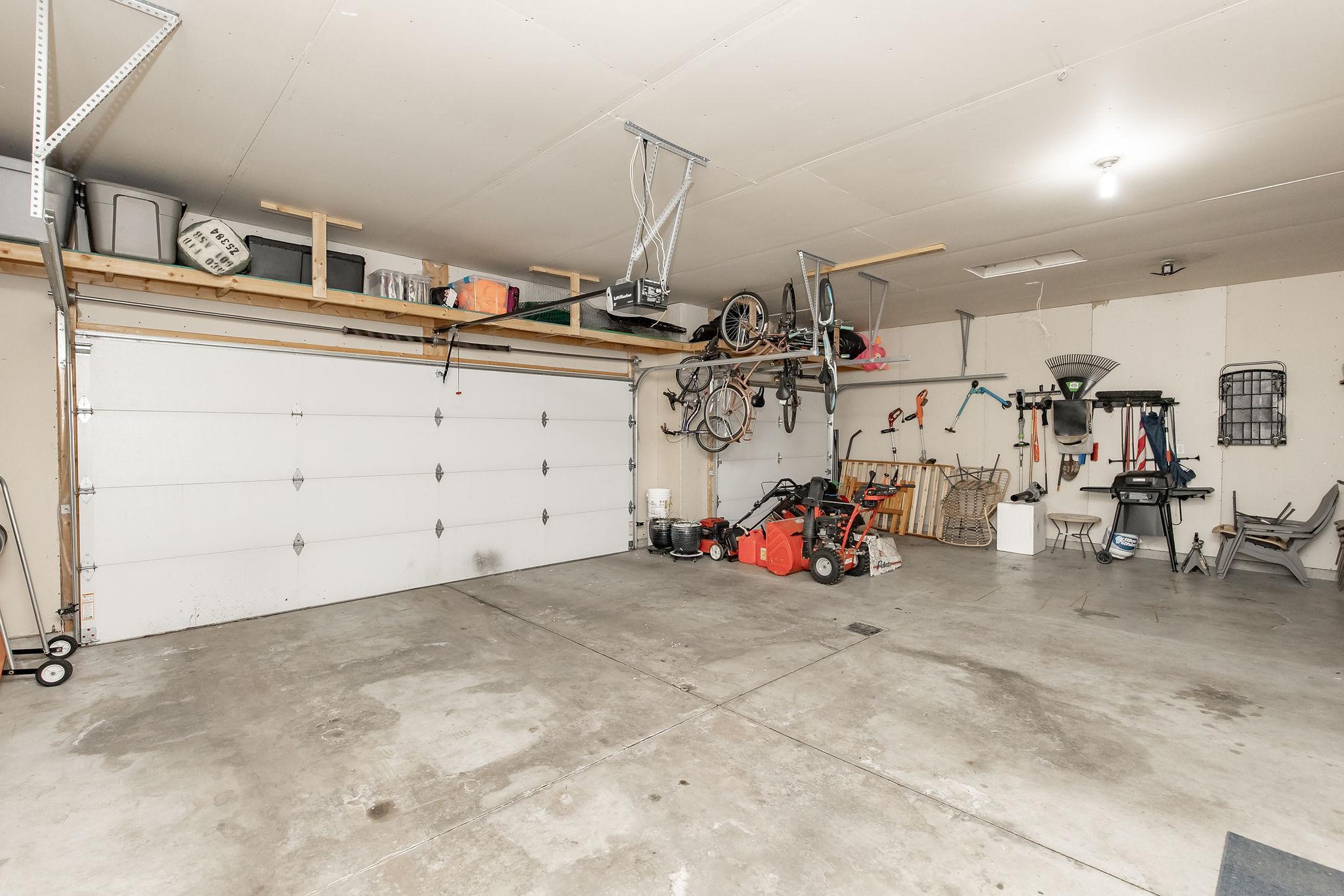 Finished Garage w/ Floor Drain