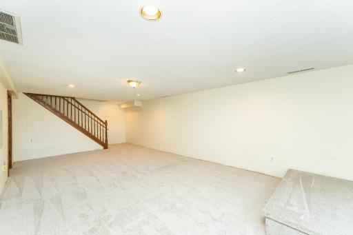 825 Elton Hills Drive NW, Rochester, MN 55901