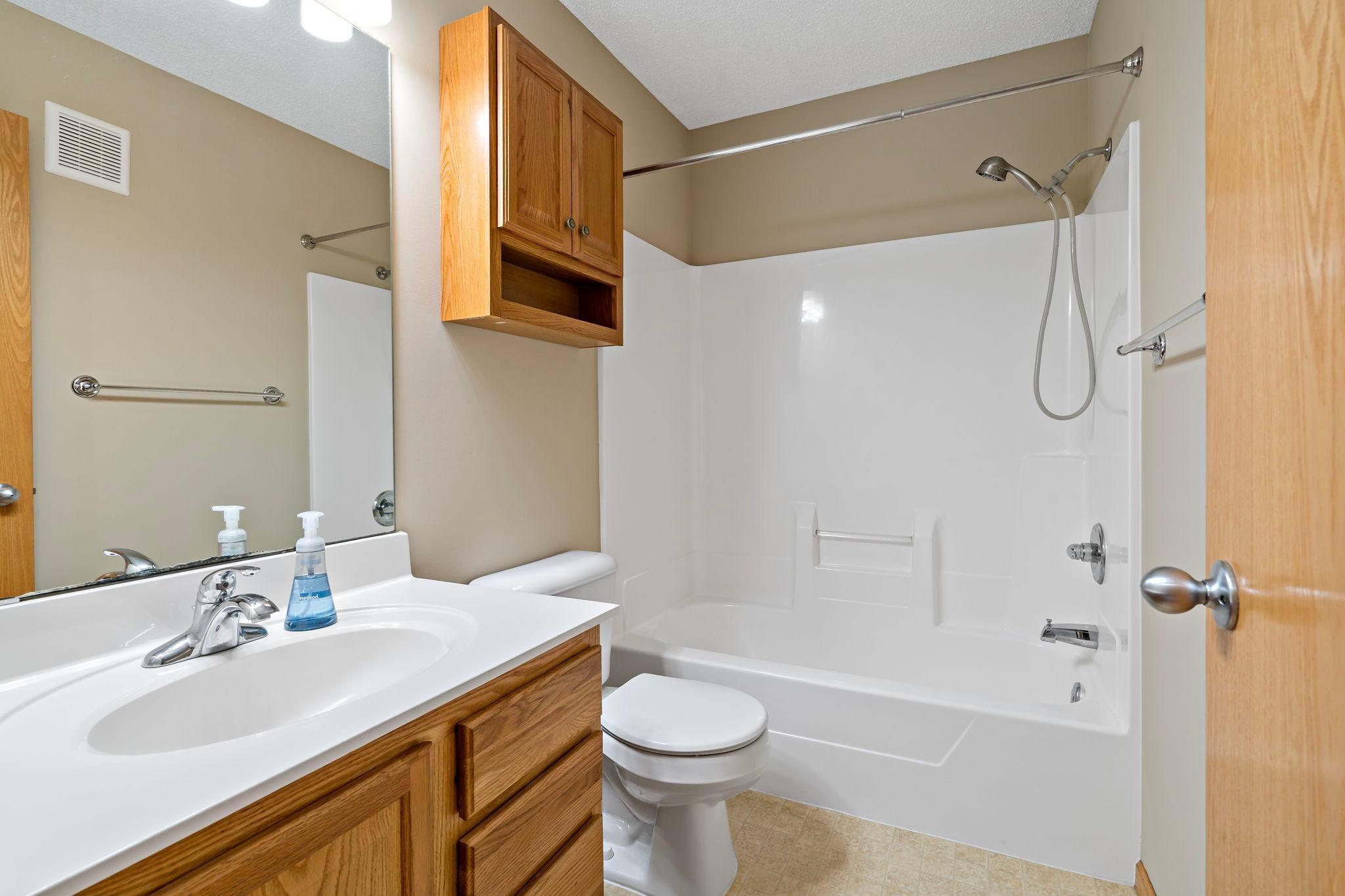 Upper level full bath