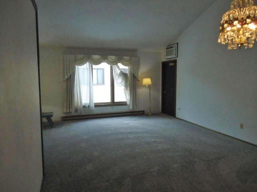 804 S 10 Street S, A-4, Fargo, ND 58103