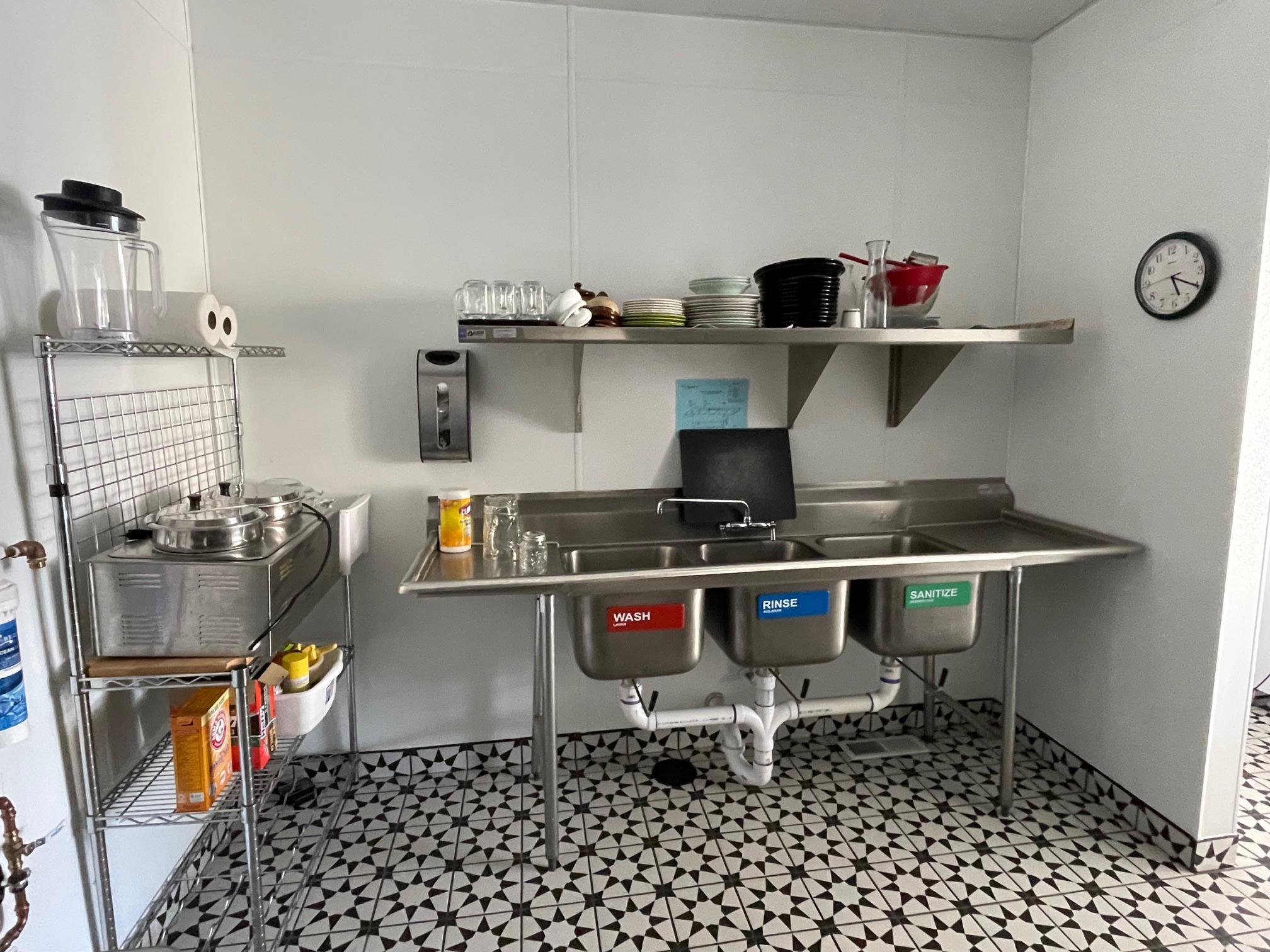 Stainless steel sinks