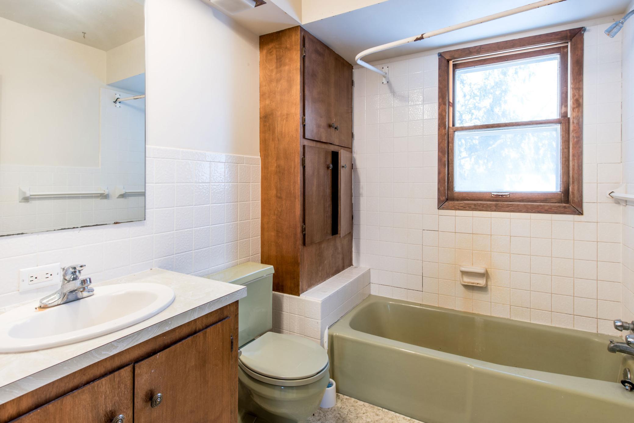 UL Bath