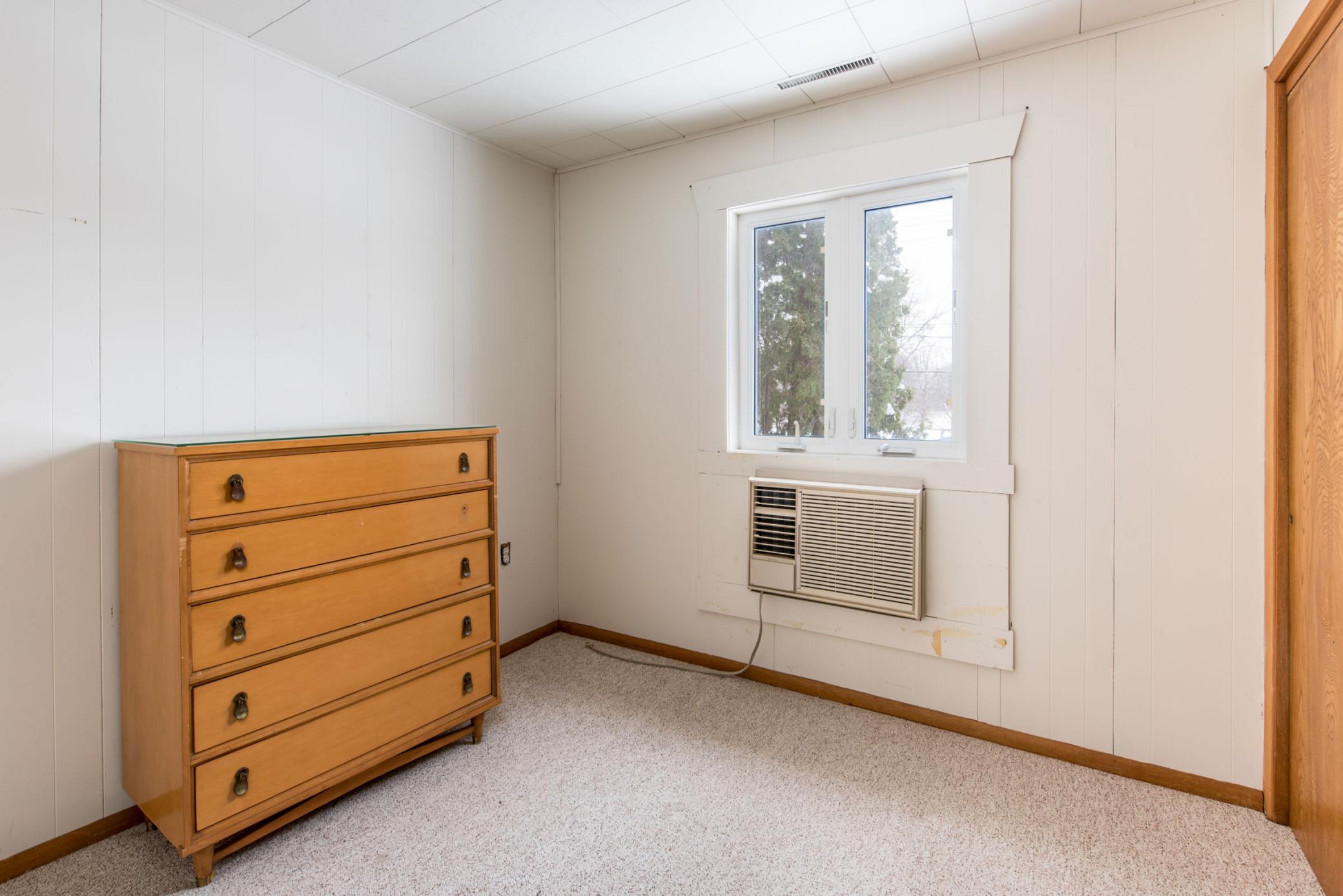UL Bedroom 2