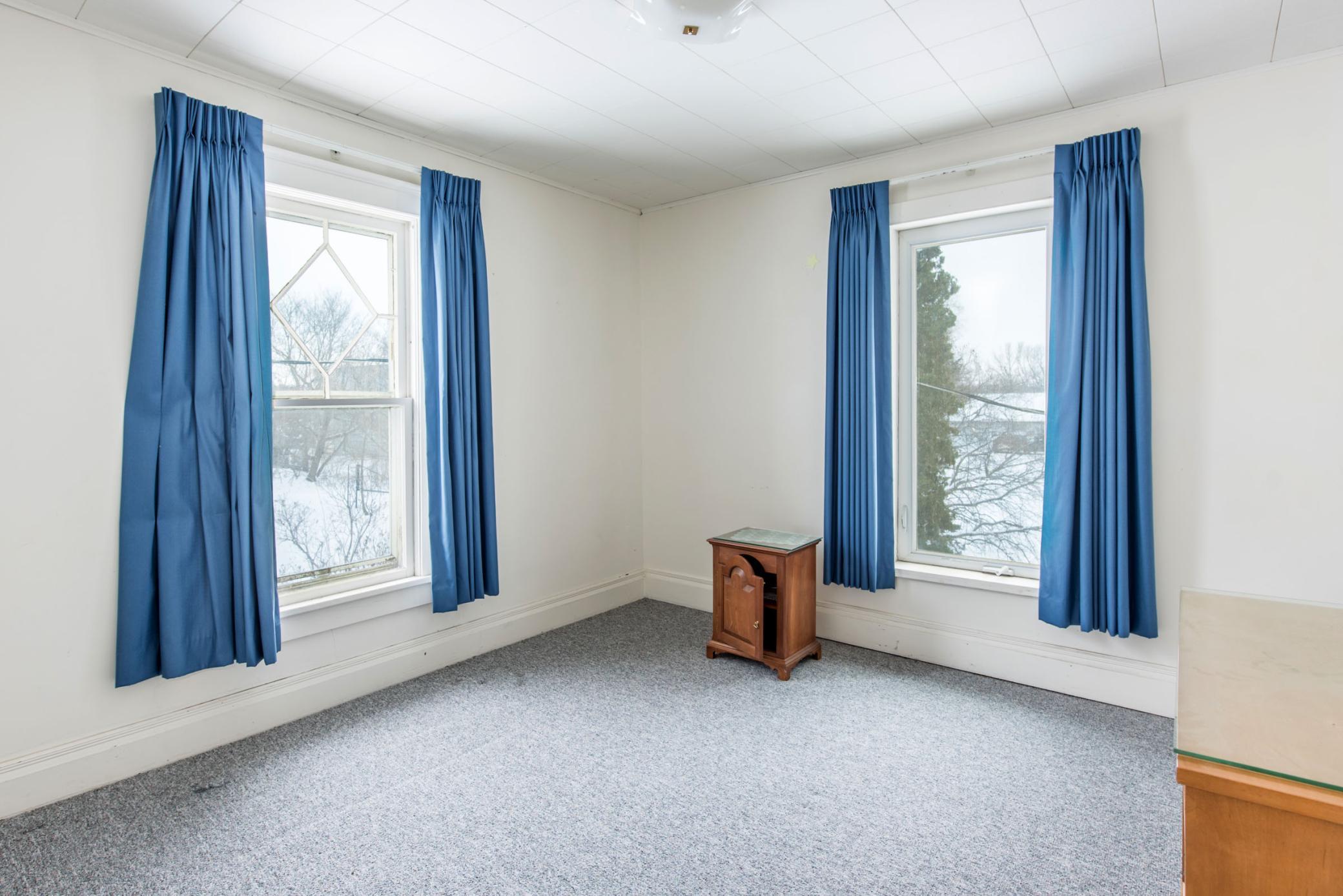 UL Bedroom 4