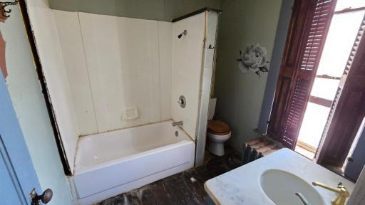 315 Newburg (36).jpg