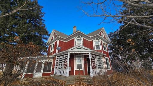 315 W Newburg Avenue, Mabel, MN 55954