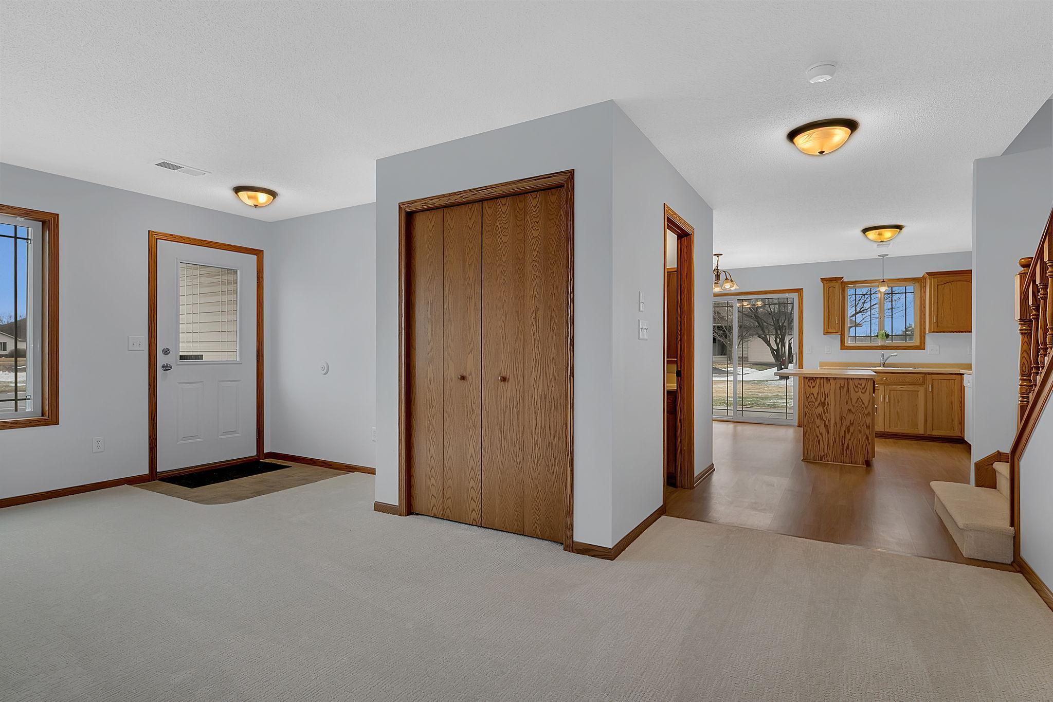 New Carpet Throughout!!