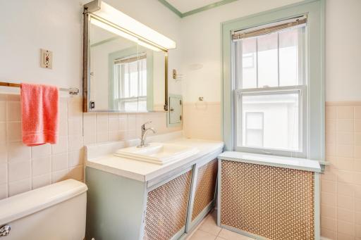 1910 Franklin Avenue SE, Minneapolis, MN 55414