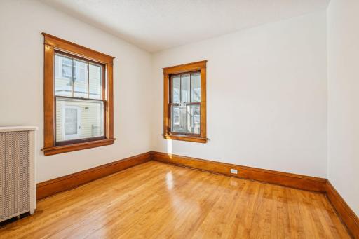 2817 Golden Valley Road, Minneapolis, MN 55411