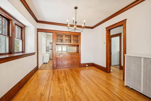 2817 Golden Valley Road, Minneapolis, MN 55411