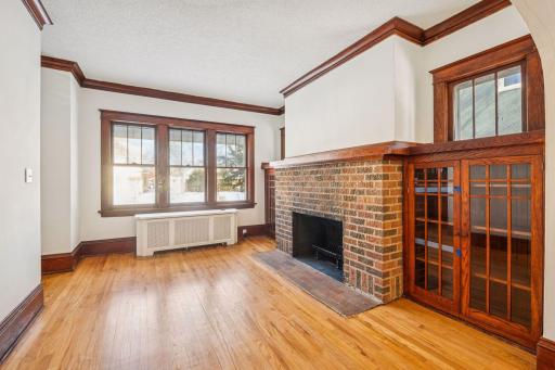 2817 Golden Valley Road, Minneapolis, MN 55411