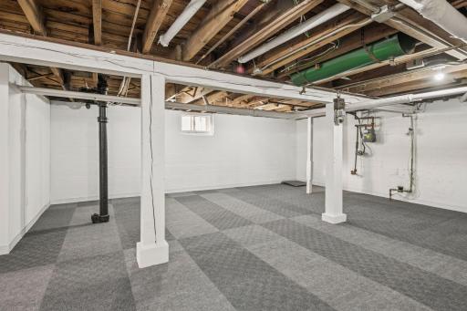 2817 Golden Valley Road, Minneapolis, MN 55411