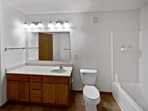 6829 Narcissus Lane N, 304, Maple Grove, MN 55311