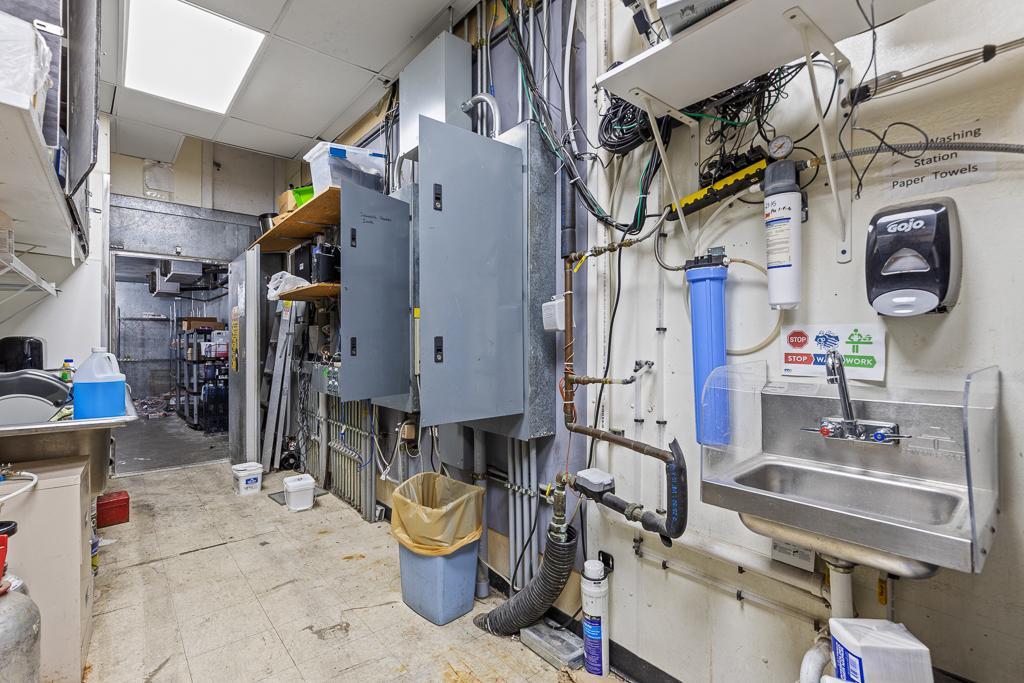 Back utility area