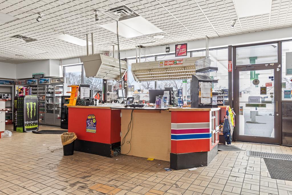 Nice sized front service counter for multiple customer lines
