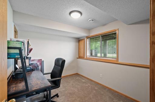 20060 Heritage Drive, Lakeville, MN 55044