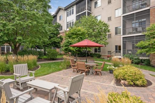7100 Metro Boulevard, 416, Minneapolis, MN 55439