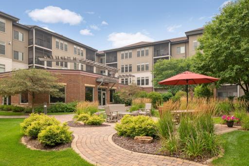 7100 Metro Boulevard, 416, Minneapolis, MN 55439