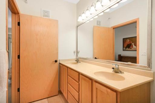 7100 Metro Boulevard, 416, Minneapolis, MN 55439