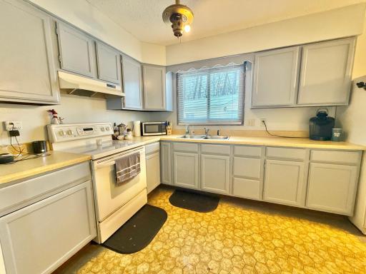 611 Evergreen Street, Thief River Falls, MN 56701