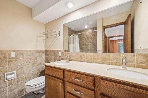 1835 Hunter Lane, Saint Paul, MN 55118