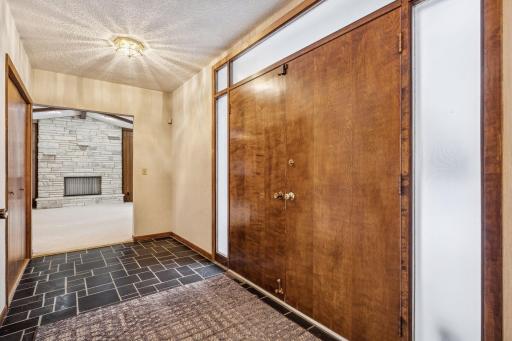 1835 Hunter Lane, Saint Paul, MN 55118