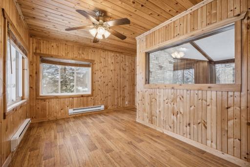 4 season porch w/ look thru window to living