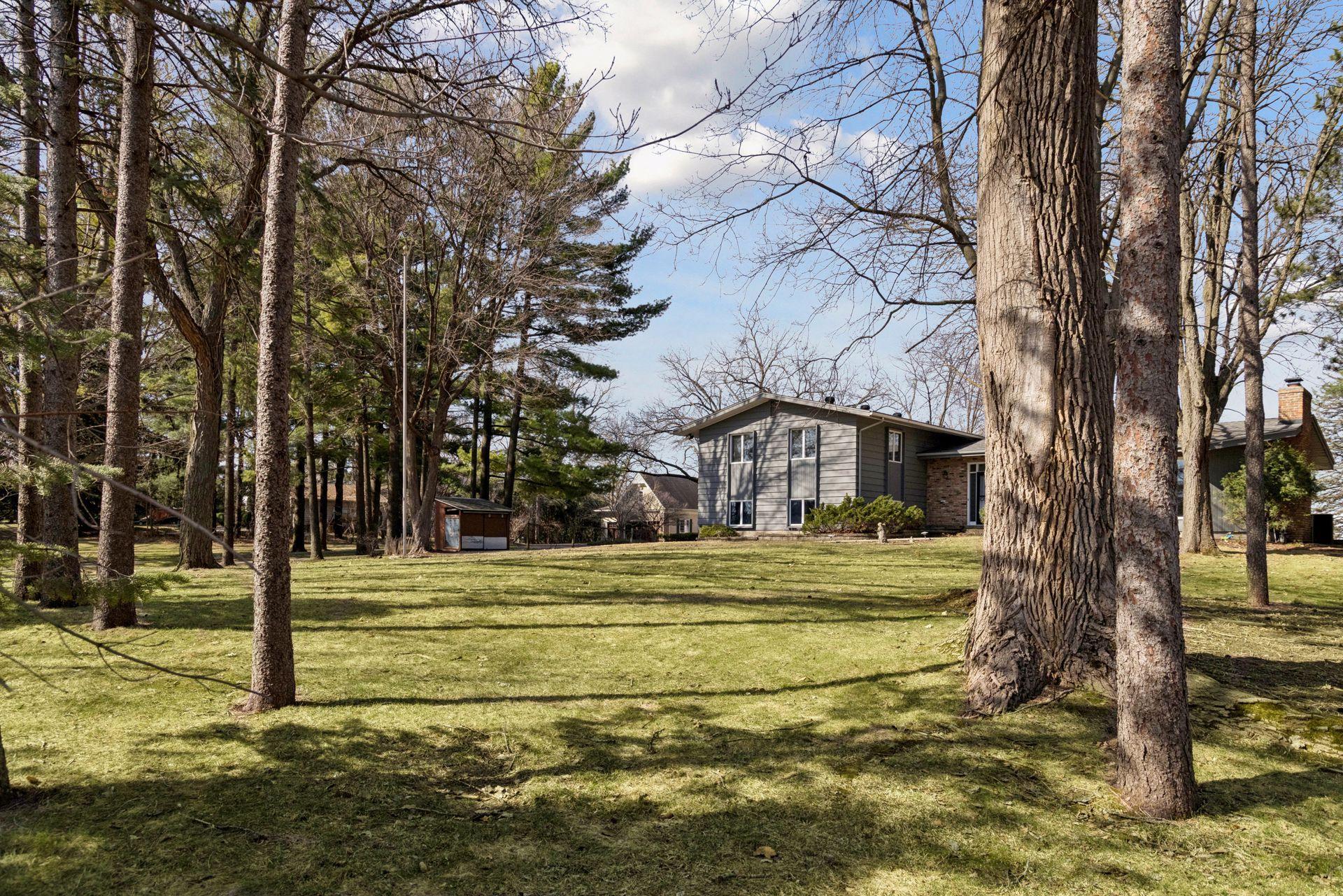 Lots of front yard green space