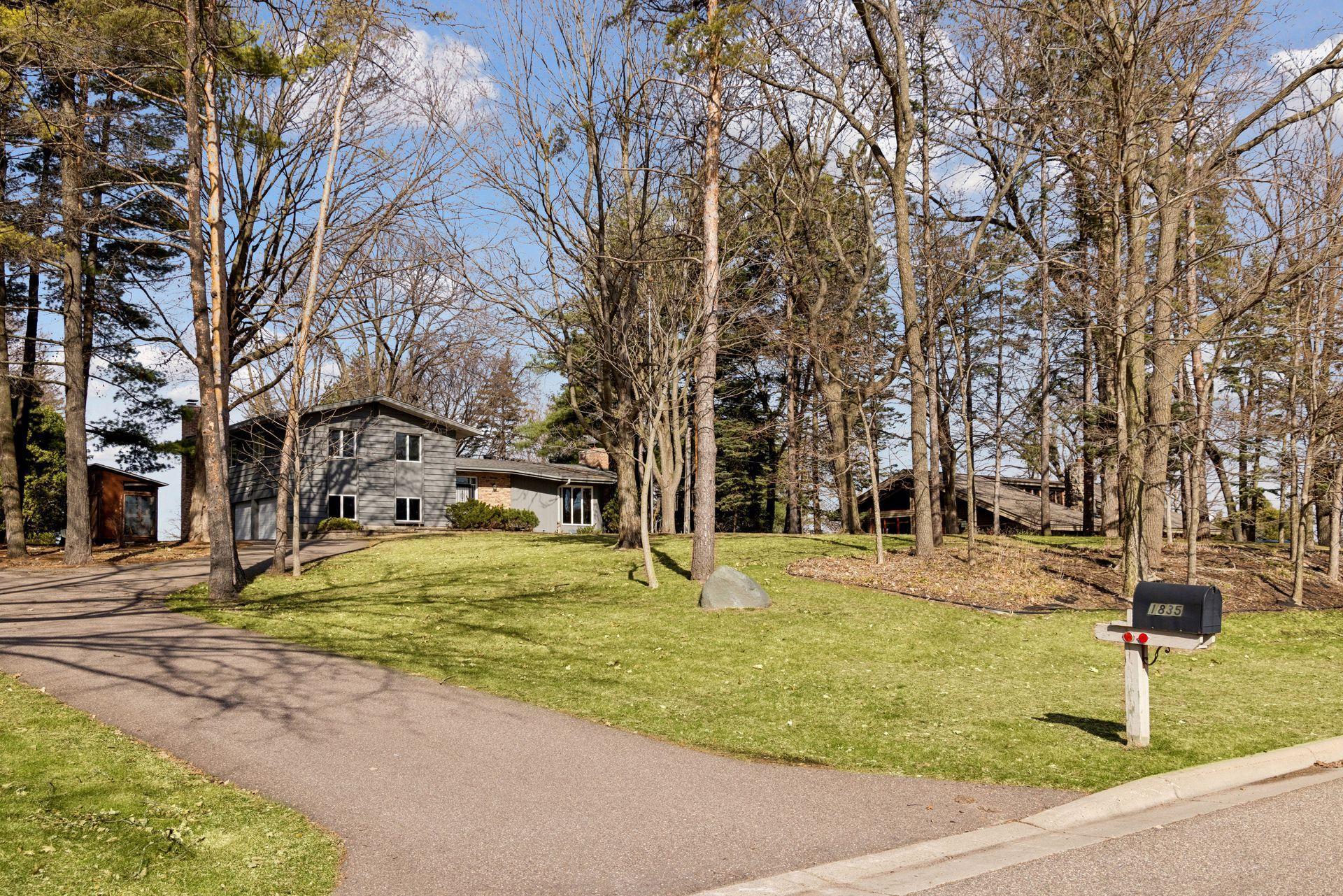 Beautiful wooded lot